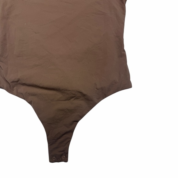 SKIMS Brown Sleeveless Scoop Neck Bodysuit Neutral Stretch  large - Picture 8 of 8
